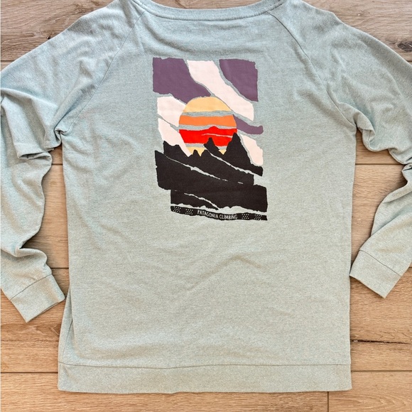 Patagonia Light Green Long Sleeve Tee Size Medium. Hiking Cabincore - Picture 6 of 7